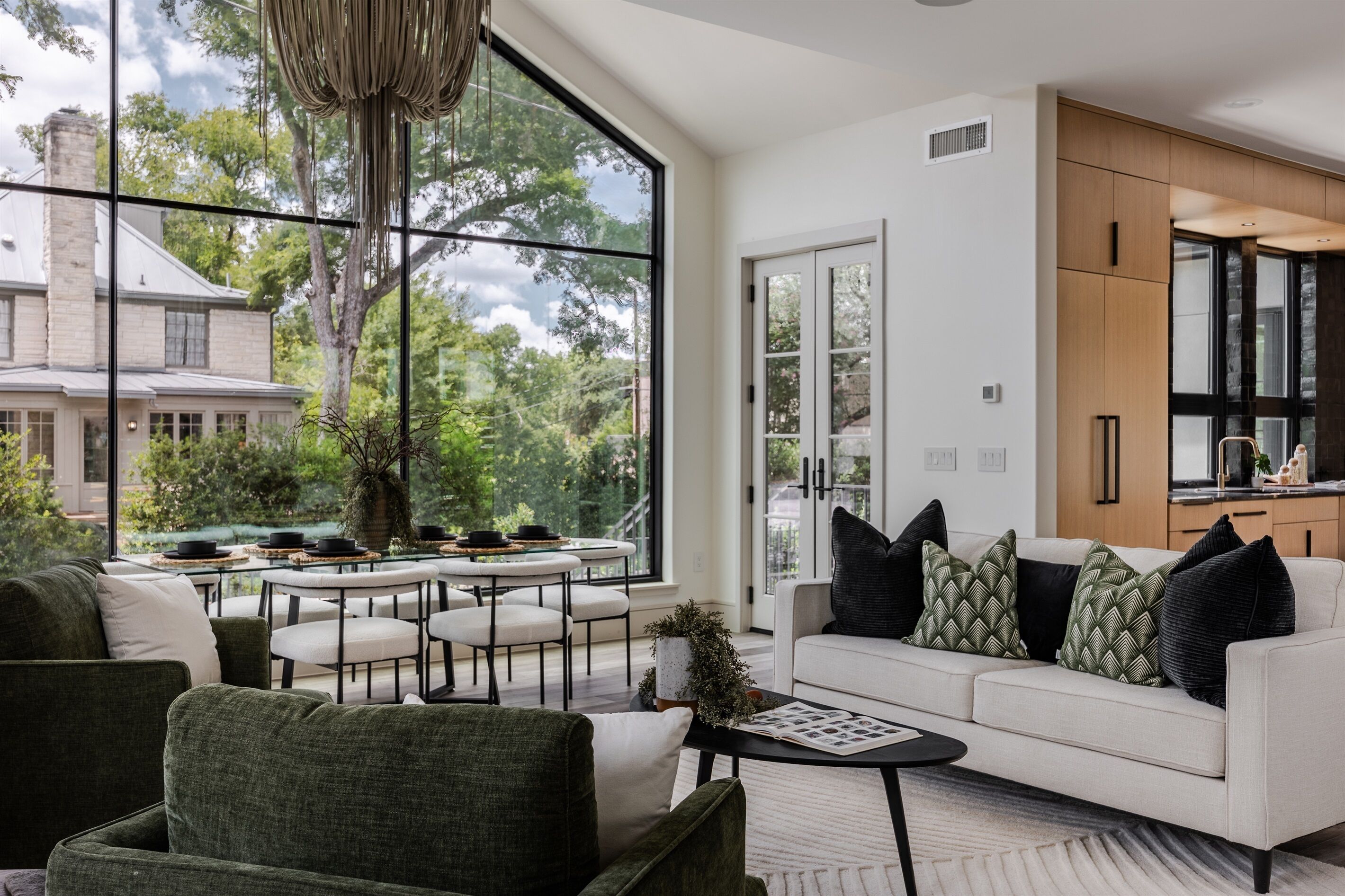 4-BR, 4.5-Baths Home w\/ Pool in Prime Austin | TX