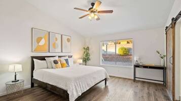 4 sovrum, strykjÀrn/strykbrÀda, wi-fi och sÀngklÀder