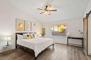 4 bedrooms, iron/ironing board, WiFi, bed sheets