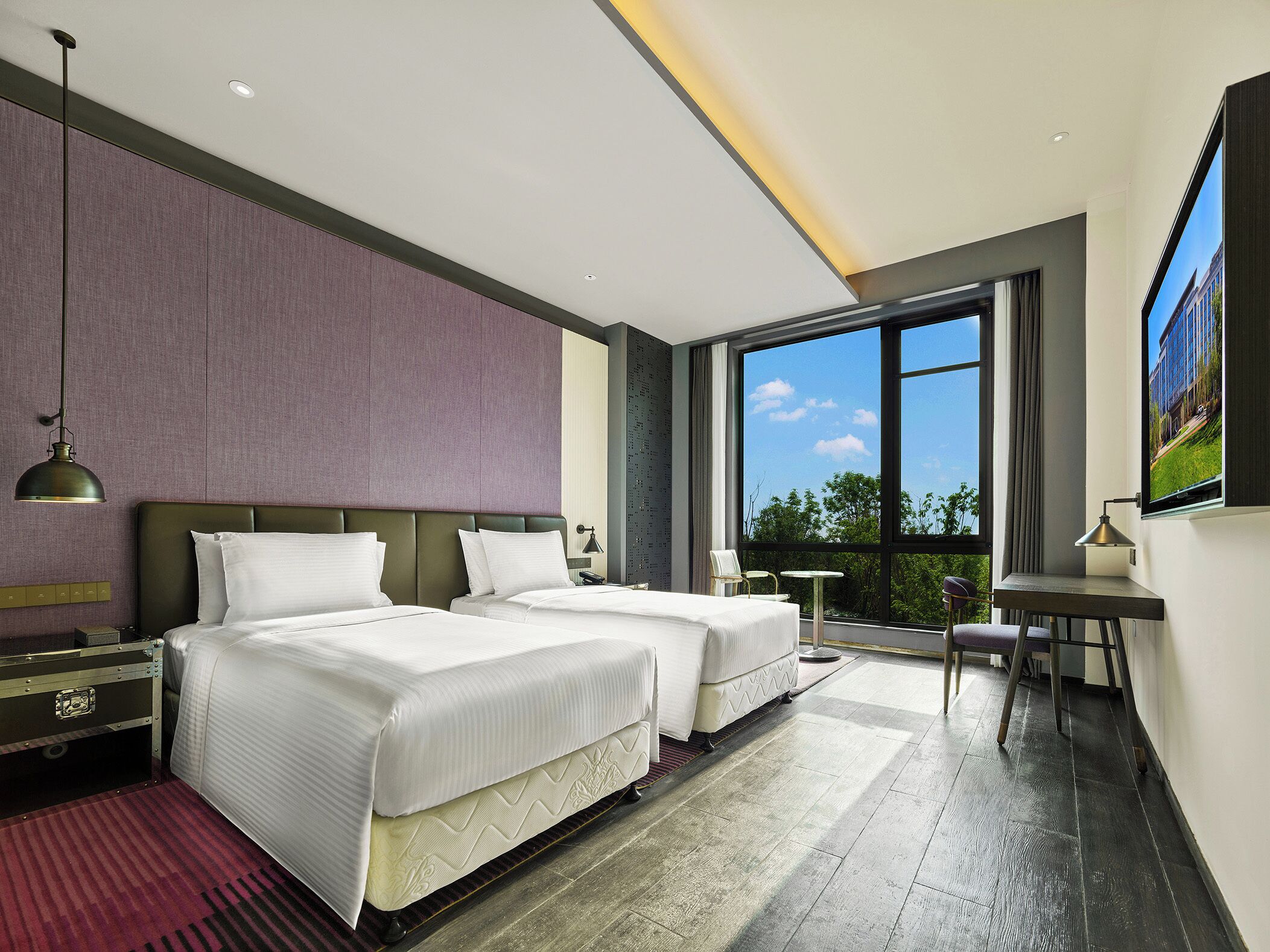 Cortinas blackout, tabla de planchar con plancha y wifi gratis 