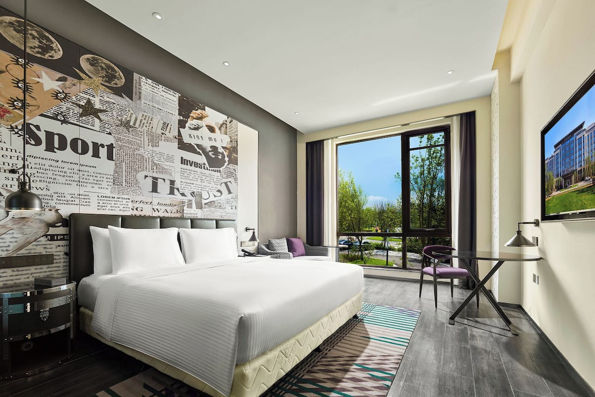 Single Room, Garden View | Blackout drapes, iron/ironing board, free WiFi