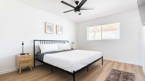 3 bedrooms, iron/ironing board, WiFi, bed sheets - Renovated Retreat, Old Town Scottsdale, Sleeps 6 (Scottsdale)