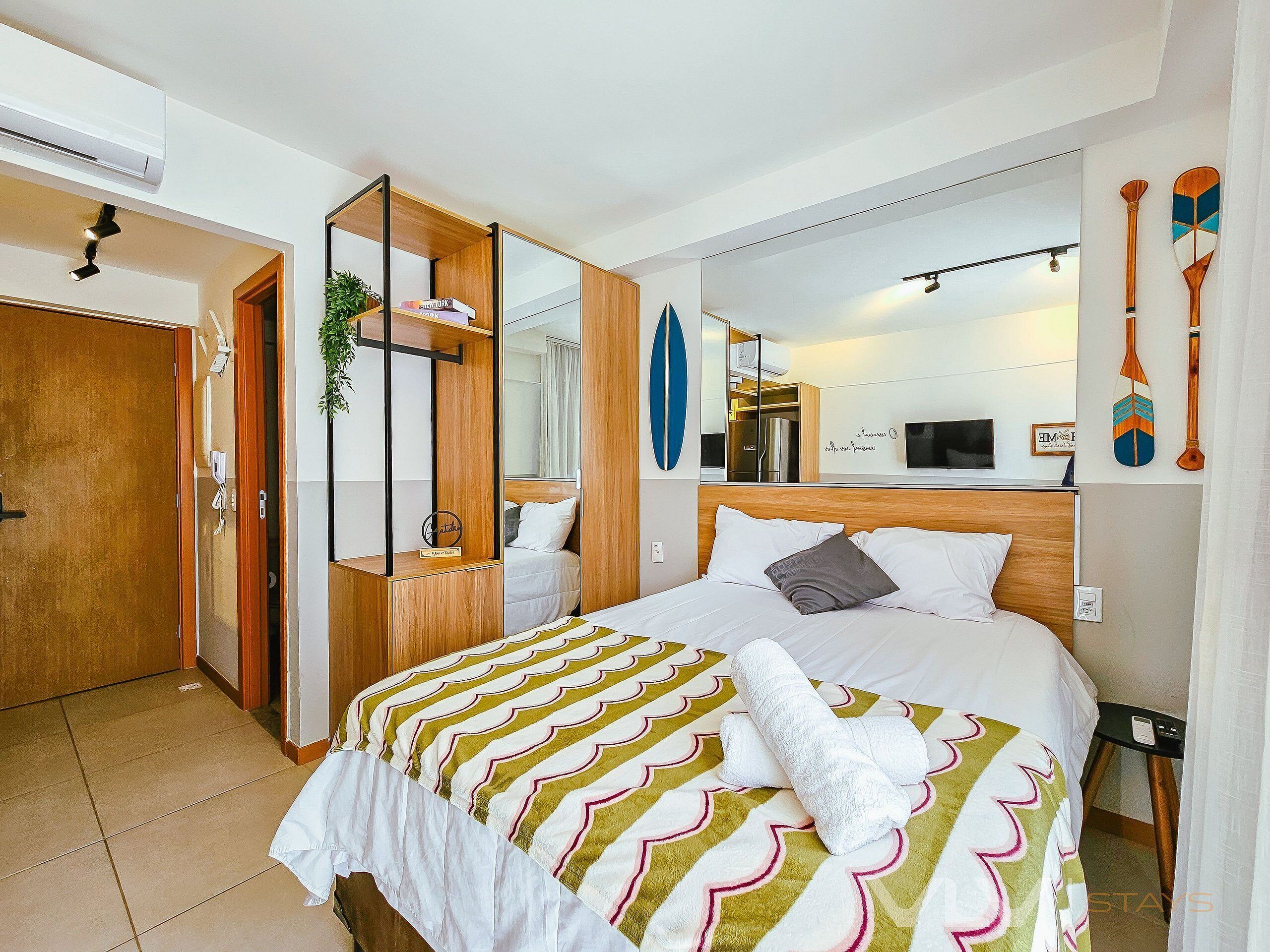 Espace de travail pour ordinateur portable, rideaux occultants