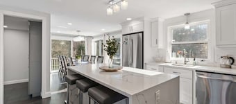 Sakura House: Spacious 4BR w/ Gym & Premium Design