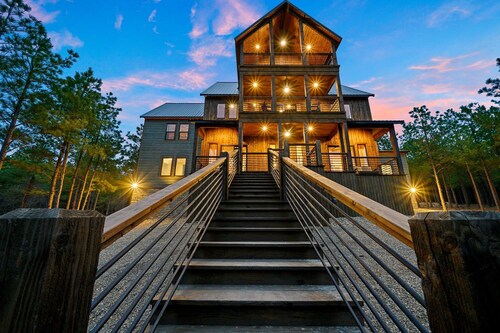 Rare Breed | 8 Bedrooms | Pool | Pickleball | Playset | EV Outlet