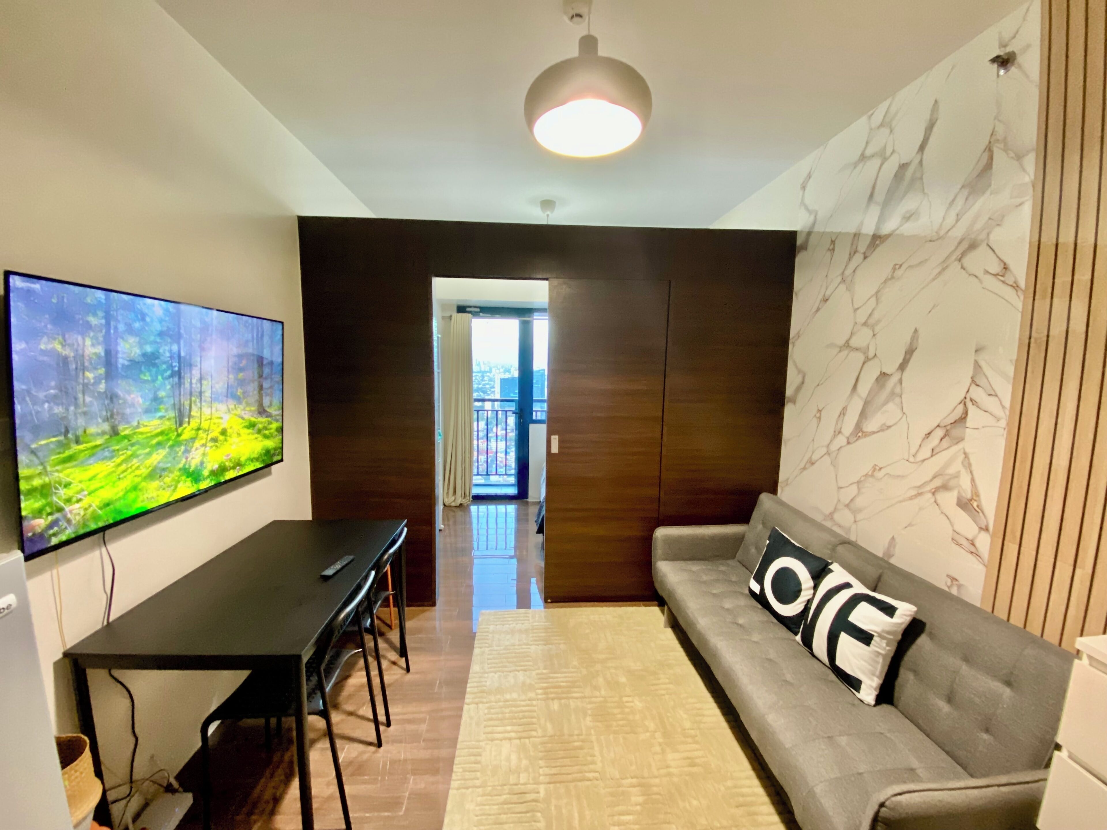 Leilighet | 1 soverom, allergitestet sengetøy og skrivebord for bærbar PC