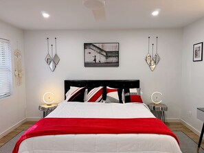 3 chambres, fer et planche à repasser, Wi-Fi, draps fournis