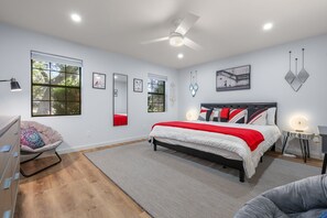 3 quartos, ferros/tábuas de passar roupa, Wi-Fi, roupa de cama