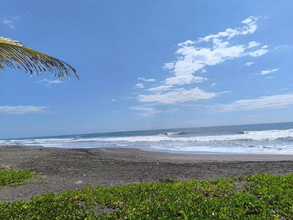 Plage à proximité, chaise longue