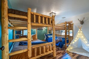 3 多间卧室、办公桌、熨斗/熨衣板、WiFi