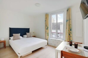 Desk, iron/ironing board, free WiFi, bed sheets - Modern Studio Moderne - 2P - Rueil-Malmaison (Rueil-Malmaison)