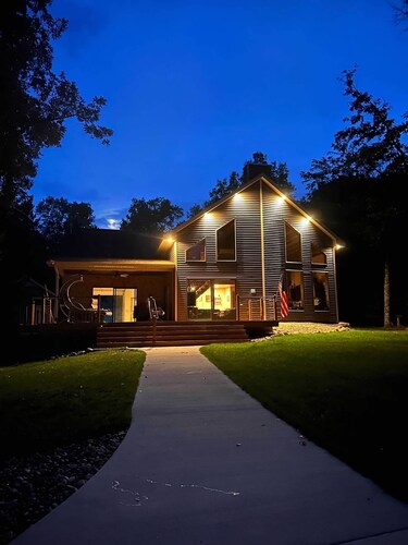 Stunning 4-bedroom lakefront cottage on the Crooked lake chain.