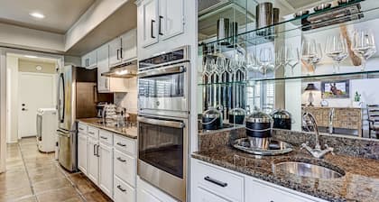 Starlight Sanctuary | A Luxurious Desert Retreat in The Boulders