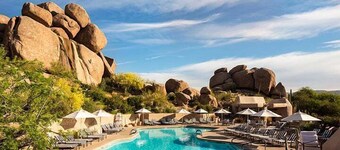 Starlight Sanctuary | A Luxurious Desert Retreat in The Boulders