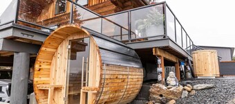 View Point Lodge - View, Hot Tub, Sauna, Cold Plunge, PuttPutt