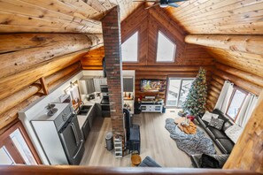 Una Smart TV, una chimenea