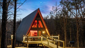 Exterior - LEDCabin, See the Stars, w/private Sauna, Hot Tub, on Creekfront (Omaha)