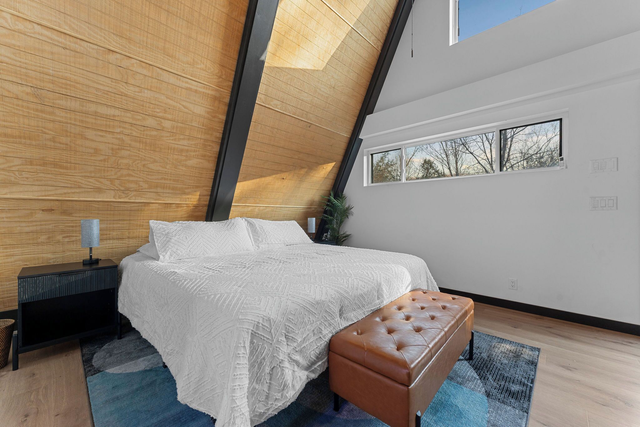 2 bedrooms, WiFi (free), bed sheets
