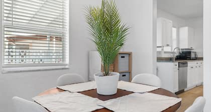 Nestled in North Port. Updated 2 Bed / 1 Bath.