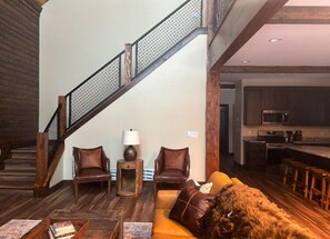 TV connectée, cheminée, baby-foot