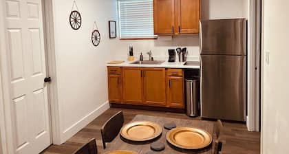 Charming 2-bedroom townhome with AC, WiFi in popular Port St. Lucie “private”