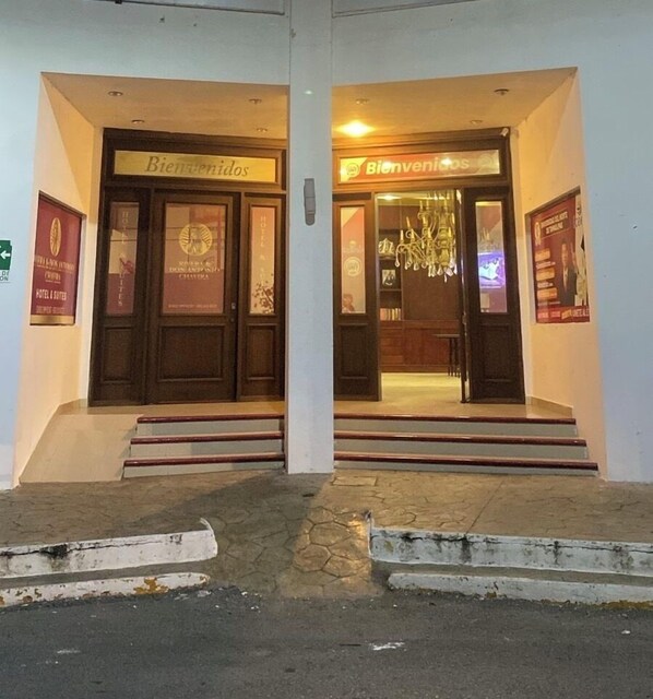 Front of property - Hotel San Antonio Chavira (Tampico)