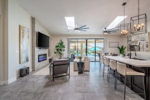 Interior - Pool+Spa, Game Room, Fire Pit, RV Grg | Sleeps 16 (Lake Havasu City)