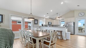 Dining - "Coast to Coast" 5 Bedroom 4.5 Bath Home! (Holden Beach)