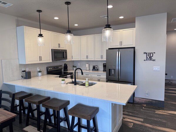 Microwave, oven, stovetop, dishwasher