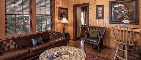 Smart TV, fireplace, DVD player