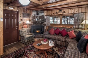 Smart TV, fireplace, DVD player