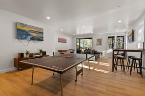 Spielezimmer