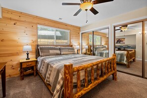 4 bedrooms, free WiFi, bed sheets - Eagle Point Retreat - Game Room, Foosball, Fireplace, Horseshoes, Deck, Barbecue (Big Bear Lake)