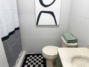 Apartment, 2 Bedrooms, Accessible | Bathroom