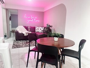 Apartment, 2 Bedrooms, Accessible | Dining room