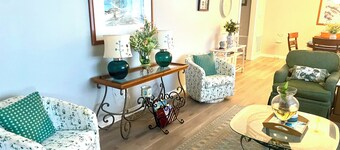 Spacious 4-bedroom house in welcoming Jacksonville with AC, WiFi