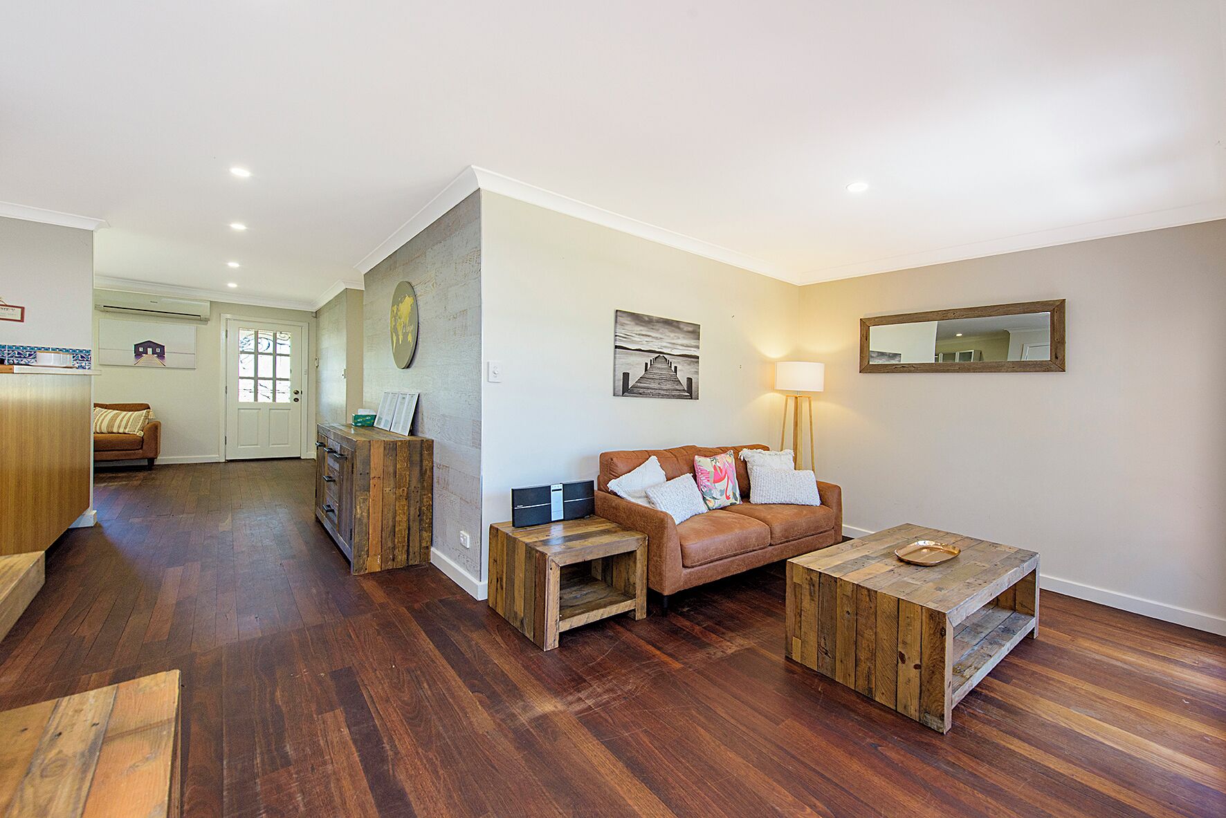 Maison, plusieurs lits, non-fumeurs, vue jardin | Coin séjour | Télévision à écran plat