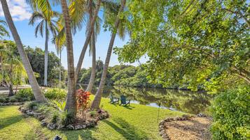 Jardines del alojamiento