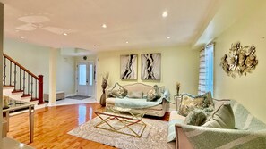 智能电视、电子游戏、书