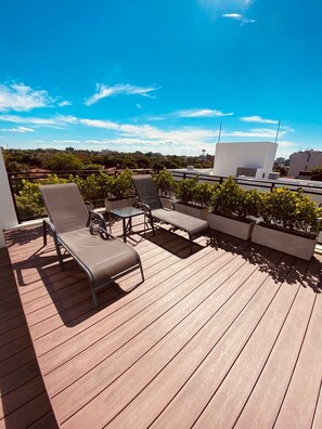 Terrace/patio - Brand-New Luxury 3 BR Apartment (Insignia City)