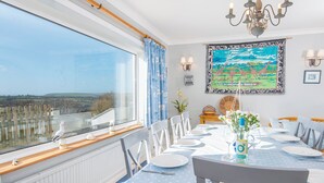 Dining - Ty Gwyn, Holiday Cottage Manorbier, Sleeps 8, 4 bedrooms,  bathrooms (Tenby)