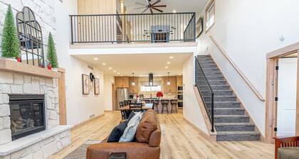 New barndominium with a theater room, AC, large gourmet kitchen with views