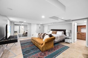 1 chambre, bureau, fer et planche à repasser, Wi-Fi