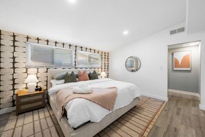 4 soverom, reiseseng for barn, wi-fi (inkludert) og sengetøy