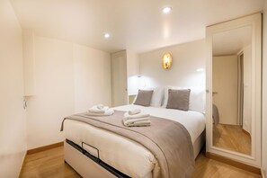 2 chambres, fer et planche Ă repasser, Wi-Fi, draps fournis