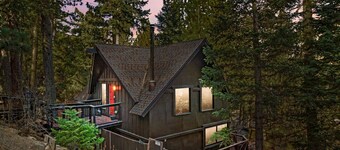 TreeLicious | Jacuzzi, Cozy Chalet close to Slopes