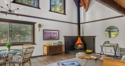 TreeLicious | Jacuzzi, Cozy Chalet close to Slopes