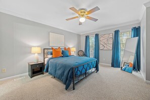 3 soverom, strykejern/-brett, wi-fi og sengetøy