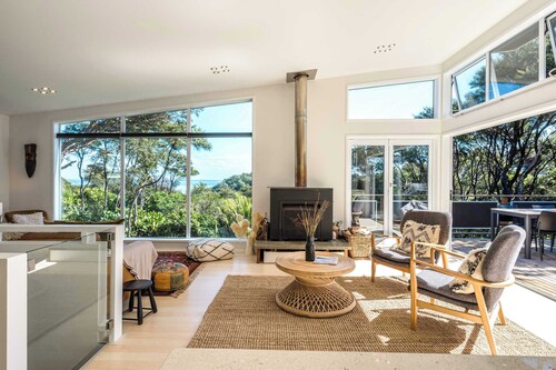 Bella Vista Bliss - Our Island