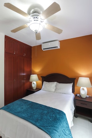 4 bedrooms, WiFi, bed sheets - 27 Ely House (Cancún)